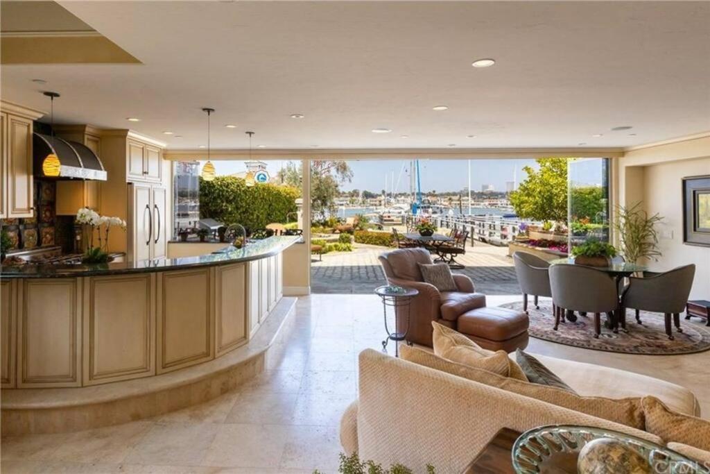 Luxury On The Water-Spectacular Views Βίλα Νιούπορτ Μπιτς Εξωτερικό φωτογραφία